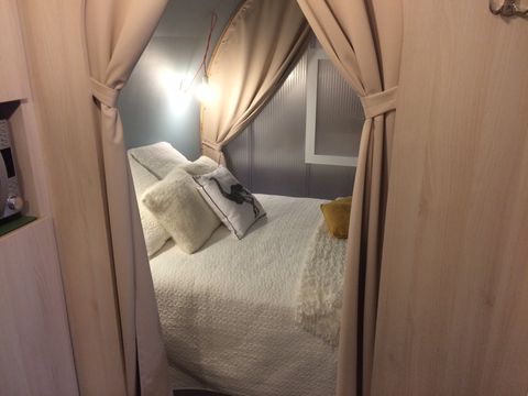 Tente en toile et en bois 4 personnes - Chalet tente Crevette