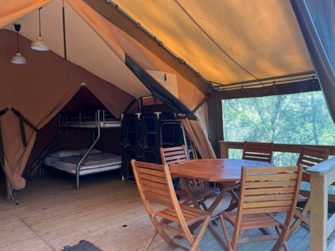 Tente en toile et en bois 5 personnes - Lodge Victoria - Sans sanitaires - Ni eau - Ni chauffage