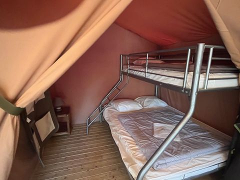 Tente en toile et en bois 5 personnes - Lodge Victoria - Sans sanitaires - Ni eau - Ni chauffage