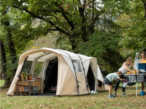 TENTE 4 personnes - LE « PRET A CAMPER » 2/4 p
