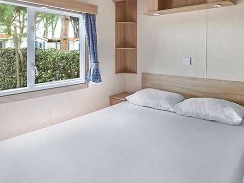 MOBILHOME 4 personnes - Classic | 2 Ch. | 4 Pers. | Terrasse Lounge | 1 SDB | Clim.