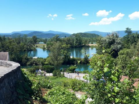 Camping Le Colombier - Camping Ain
