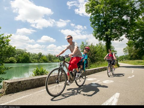 Camping Le Colombier - Camping Ain - Image N°2