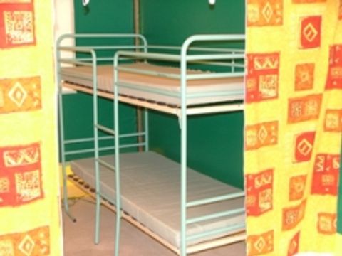 CHALET 5 personnes - TOILE CONFORT avec sanitaires