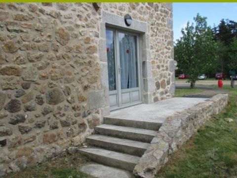 GÎTE 15 personnes - GITE PIOULLOUSE