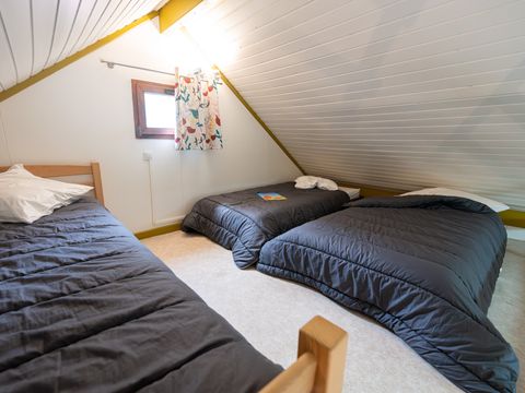 CHALET 5 personnes - Chalet Standard Cabane mezzanine 25m² - 1 chambre + Terrasse couverte - 5/7 pers