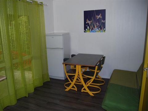 CHALET 5 personnes - Chalet Confort Authentik 34m² - 2 chambres + Terrasse couverte - 5/7 pers