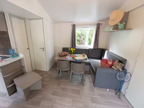 MOBILHOME 4 personnes - Mobil-home Standard Cocoon 28m² - 2 chambres + Terrasse avec parasol - 4 pers