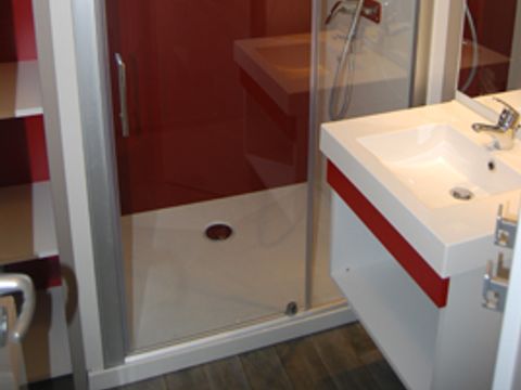 Chalet 7 personnes - Chalet Confort Vercors 42m² - 3 chambres + 2 SDB + Terrasse couverte - 7/9 pers
