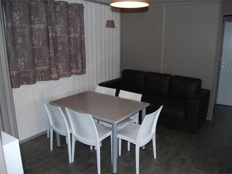 Chalet 7 personnes - Chalet Confort Vercors 42m² - 3 chambres + 2 SDB + Terrasse couverte - 7/9 pers