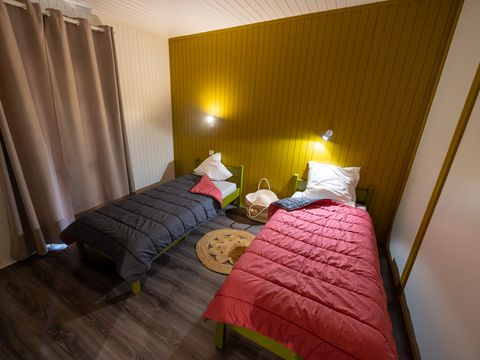 Chalet 2 personnes - Chalet pour personnes à mobilité réduite "l'O douce" 34m² - 1 chambre + terrasse couverte - 2/4 pers