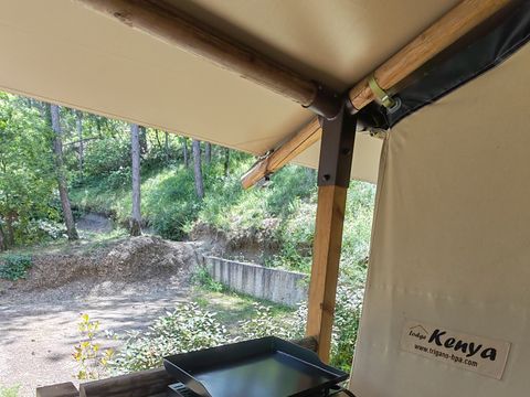 Tente en toile et en bois 5 personnes - Lodge Insolite Pinède 46m² - 2 chambres + Terrasse couverte + Plancha - 5/7 pers