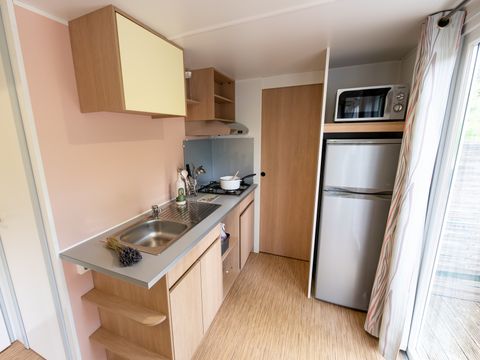 MOBILHOME 6 personnes - Premium Riviera 28m² proximité rivière- 2 chambres + Terrasse avec parasol 