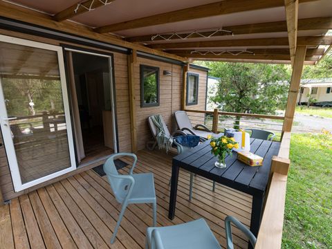 MOBILHOME 6 personnes - Trendy 33m² - proximité rivière - 3 chambres + terrasse couverte + Clim + TV