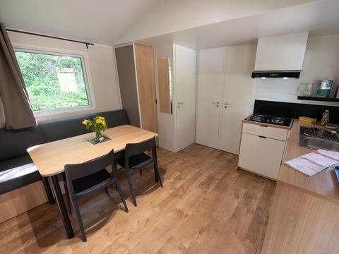 MOBILHOME 6 personnes - Trendy 33m² - proximité rivière - 3 chambres + terrasse couverte + Clim + TV