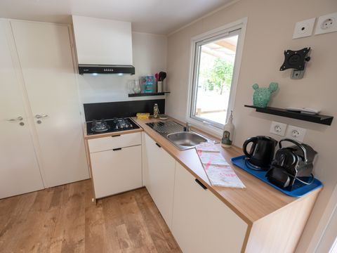 MOBILHOME 6 personnes - Trendy 33m² - proximité rivière - 3 chambres + terrasse couverte + Clim + TV