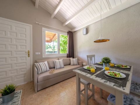 BUNGALOW 4 personnes - A1 Classic