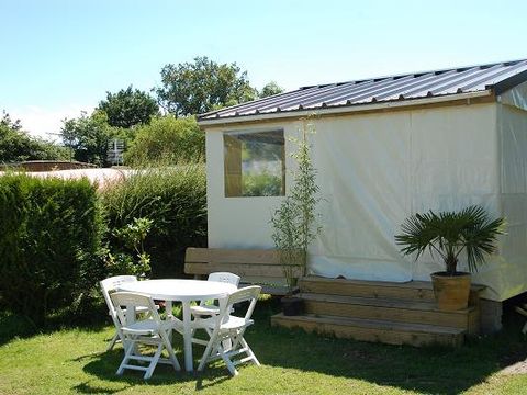BUNGALOW TOILÉ 4 personnes - BEURDY 20 - sans sanitaires 21 m²