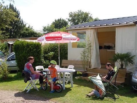 BUNGALOW TOILÉ 4 personnes - BEURDY 20 - sans sanitaires 21 m²