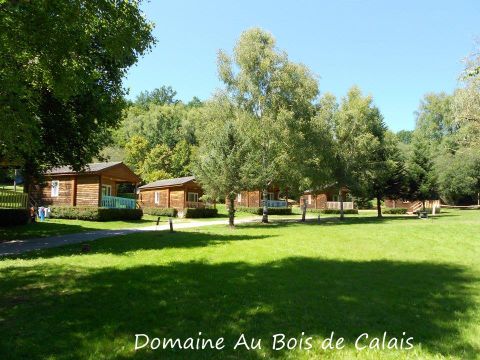 CHALET 4 personnes - Chalet Arbre : 2 chambres + TV, 4 pers