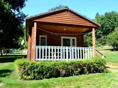 CHALET 4 personnes - Chalet Arbre : 2 chambres + TV, 4 pers