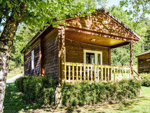 CHALET 4 personnes - Chalet Arbre : 2 chambres + TV, 4 pers