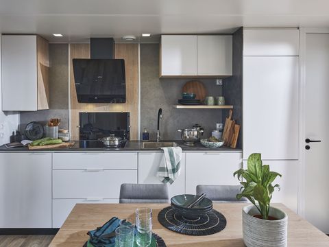 MOBILHOME 6 personnes - Crecy : KING - 3 Chambres - 2 SDB - 1 TV - AVEC CLIMATISEUR - DRAPS ET SERVIETTES INCLUS 1/6 pers