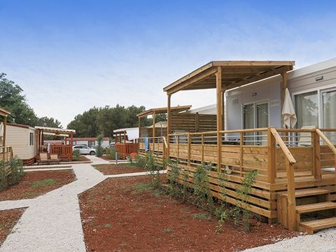 MOBILHOME 6 personnes - Comfort XL | 3 Ch. | 6 Pers. | Terrasse surélevée | Clim.