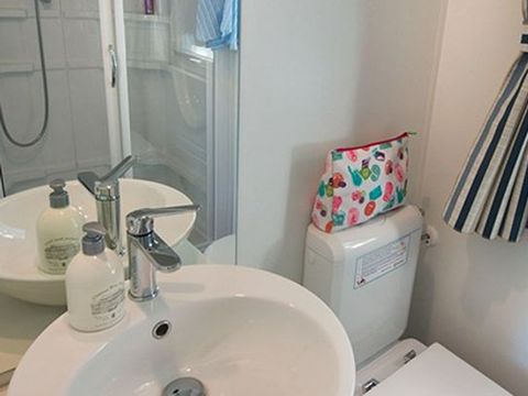 MOBILHOME 6 personnes - Comfort | 3 Ch. | 6 Pers. | Terrasse surélevée | 2 SDB | Clim.