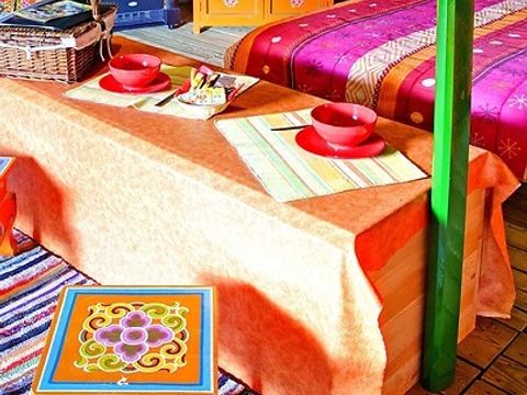 HÉBERGEMENT INSOLITE 4 personnes - Yourte (sans toilette, ni douche)