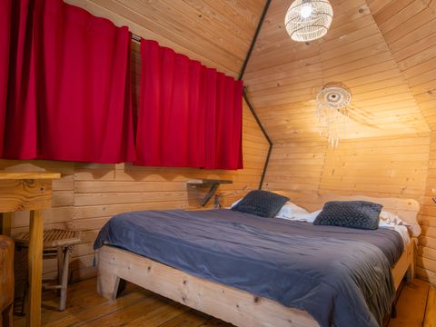 HÉBERGEMENT INSOLITE 4 personnes - Cabane dans les arbres (avec toilettes sèches, sans douche)