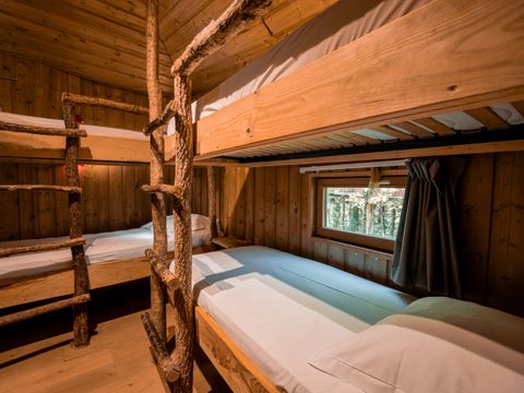 HÉBERGEMENT INSOLITE 6 personnes - Maison dans les branches