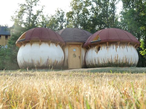 HÉBERGEMENT INSOLITE 6 personnes - Maison Champignon
