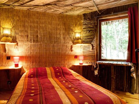 HÉBERGEMENT INSOLITE 8 personnes - Maison des Farfadets 