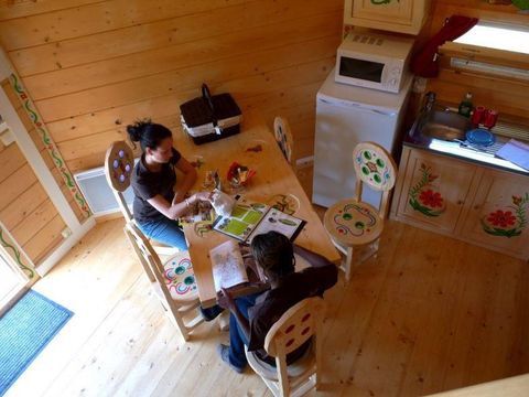 HÉBERGEMENT INSOLITE 6 personnes - Yourte Isba