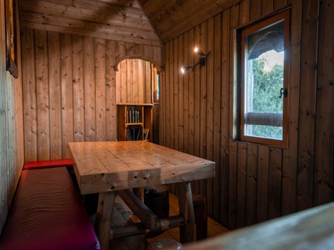 HÉBERGEMENT INSOLITE 10 personnes - Château dans les branches 