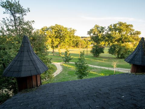 HÉBERGEMENT INSOLITE 10 personnes - Château dans les branches 