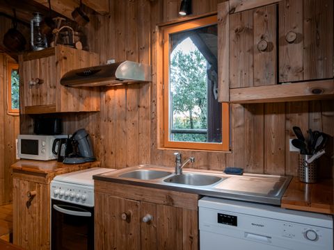 HÉBERGEMENT INSOLITE 10 personnes - Château dans les branches 