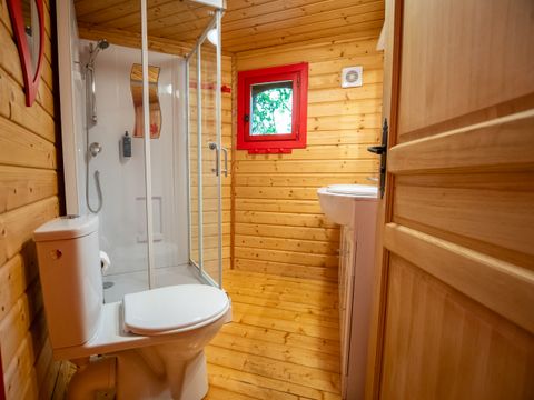 HÉBERGEMENT INSOLITE 10 personnes - Manoir dans les branches