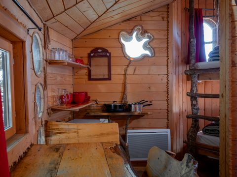 HÉBERGEMENT INSOLITE 6 personnes - Maison dans les branches