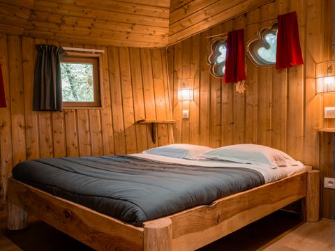 HÉBERGEMENT INSOLITE 4 personnes - Maison dans les branches