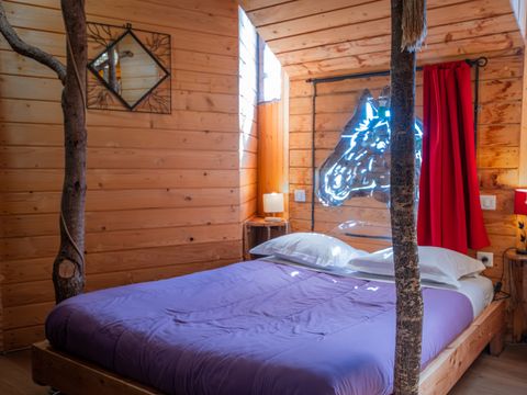 HÉBERGEMENT INSOLITE 4 personnes - Maison dans les branches