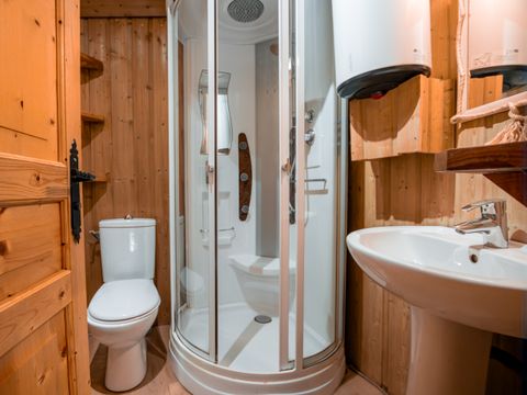 HÉBERGEMENT INSOLITE 4 personnes - Maison dans les branches