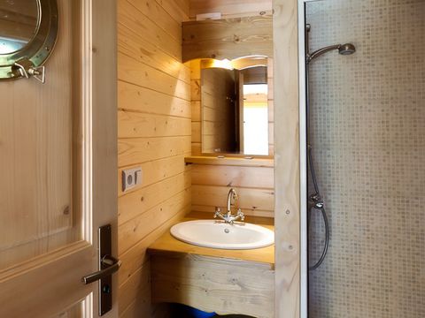 HÉBERGEMENT INSOLITE 5 personnes - Roulotte