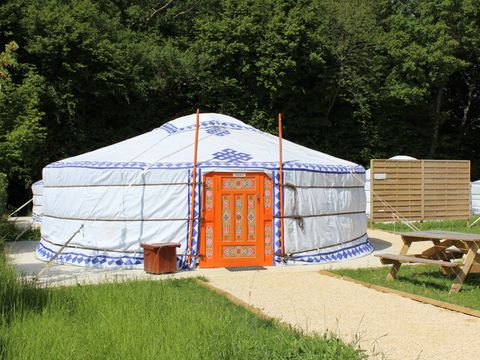 Hébergement 7 personnes - Yourte (sans toilette, ni douche)