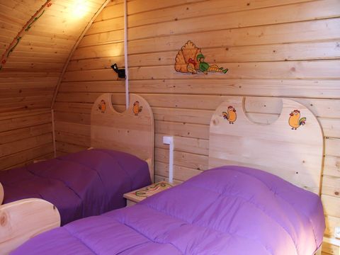 HÉBERGEMENT INSOLITE 6 personnes - Maison Poule