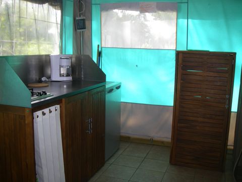 BUNGALOW TOILÉ 5 personnes - ECO (SANS SANITAIRES)