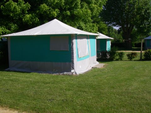 BUNGALOW TOILÉ 5 personnes - ECO (SANS SANITAIRES)