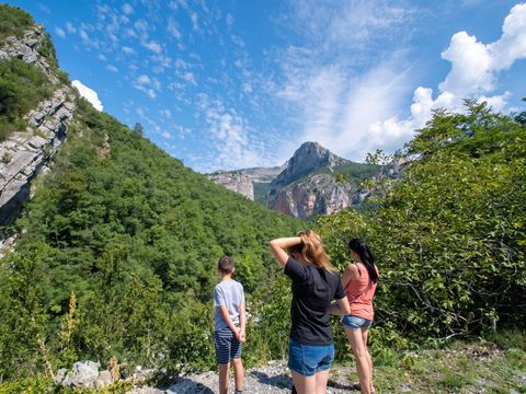 Camping Les Eaux Chaudes - Camping Alpes-de-Haute-Provence - Image N°24