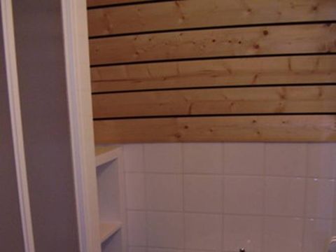 HÉBERGEMENT INSOLITE 6 personnes - Quilles en l air 5/6 pers